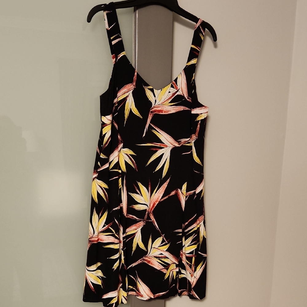 1. State Size S Black Sundress with Tropical Print